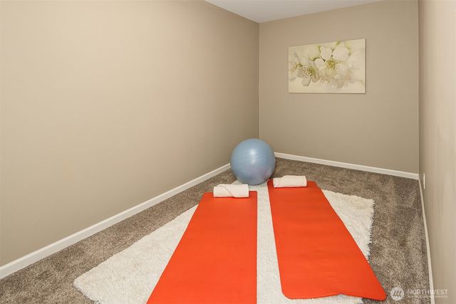6240 NE 204th Place, Kenmore, WA 98028