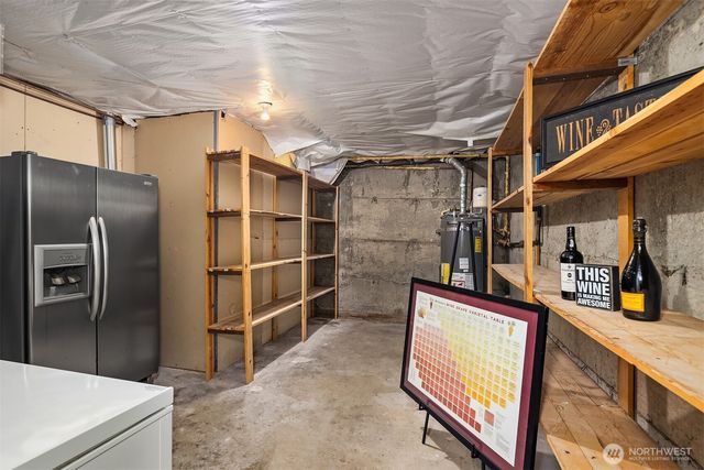 6240 NE 204th Place, Kenmore, WA 98028