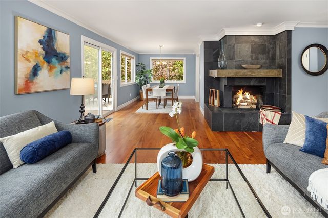 6240 NE 204th Place, Kenmore, WA 98028