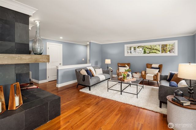 6240 NE 204th Place, Kenmore, WA 98028