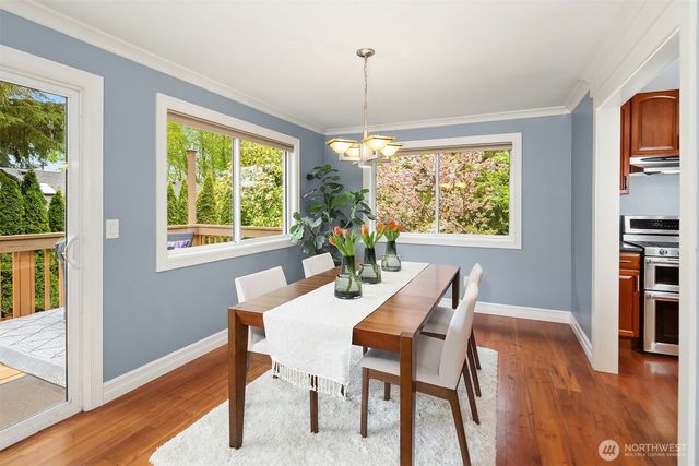 6240 NE 204th Place, Kenmore, WA 98028