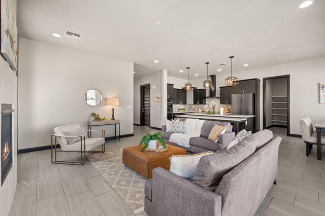 2416 Nugget Street SE, Rio Rancho, NM 87124