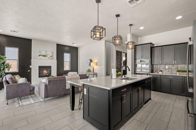 2416 Nugget Street SE, Rio Rancho, NM 87124