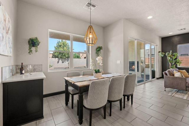 2416 Nugget Street SE, Rio Rancho, NM 87124