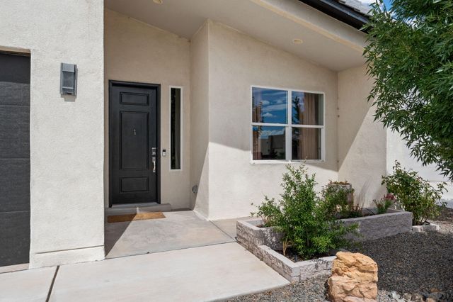2416 Nugget Street SE, Rio Rancho, NM 87124