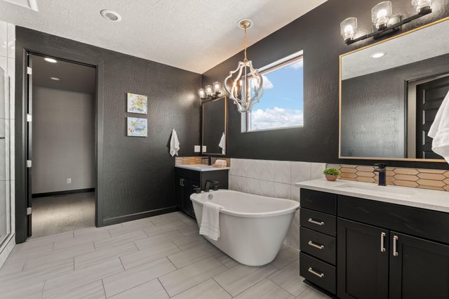 2416 Nugget Street SE, Rio Rancho, NM 87124