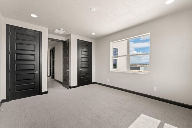 2416 Nugget Street SE, Rio Rancho, NM 87124
