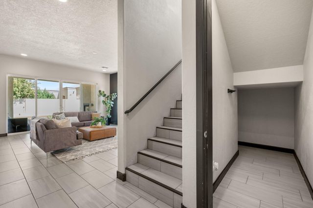 2416 Nugget Street SE, Rio Rancho, NM 87124
