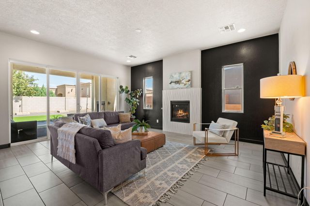 2416 Nugget Street SE, Rio Rancho, NM 87124