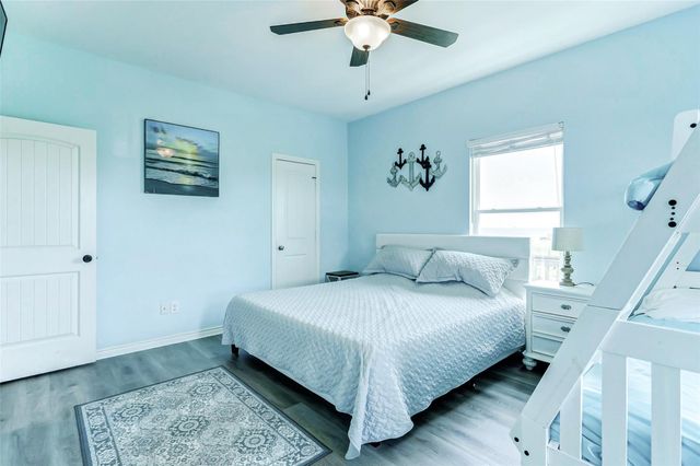 2754 Gulfview Lane, Crystal Beach, TX 77650