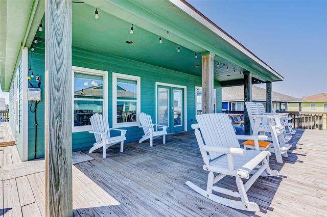 2754 Gulfview Lane, Crystal Beach, TX 77650