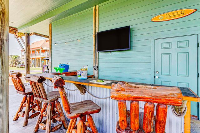 2754 Gulfview Lane, Crystal Beach, TX 77650