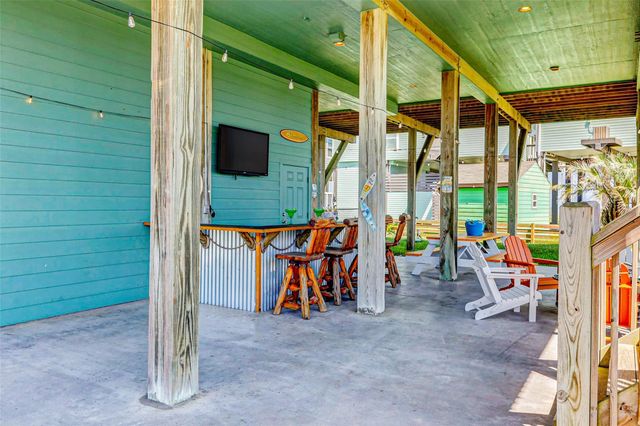 2754 Gulfview Lane, Crystal Beach, TX 77650