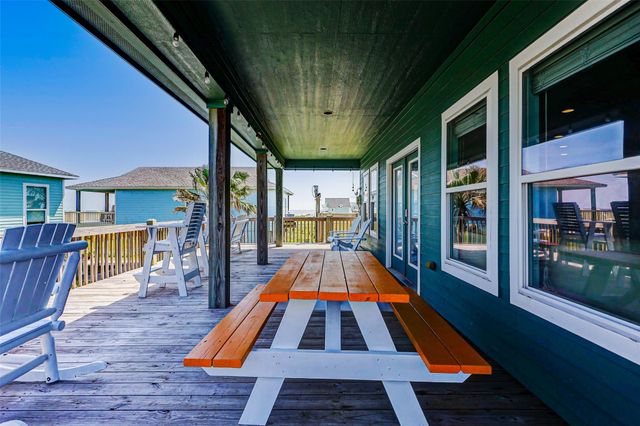 2754 Gulfview Lane, Crystal Beach, TX 77650