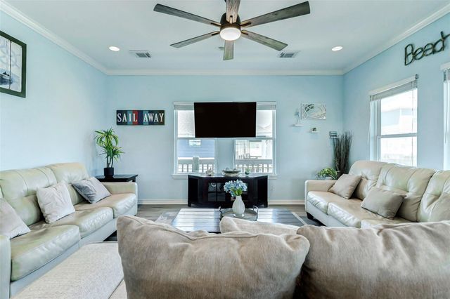 2754 Gulfview Lane, Crystal Beach, TX 77650