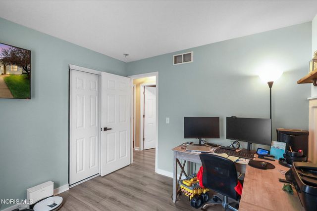 1902 Allendale Drive, Toledo, OH 43611