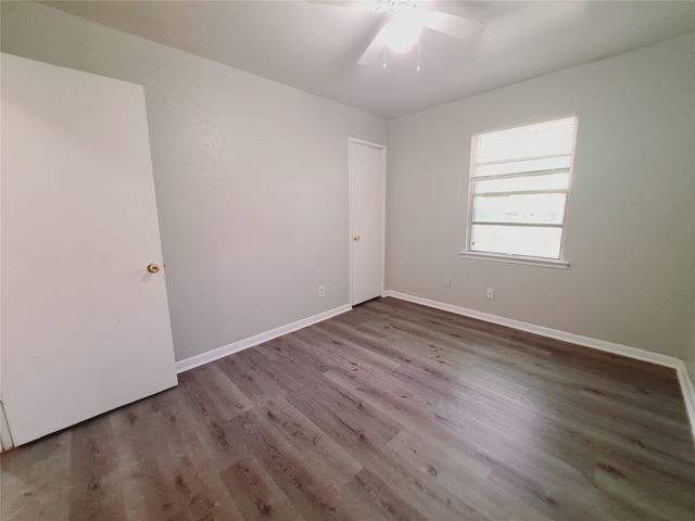 3831 Castle Hills Drive, Dallas, TX 75241