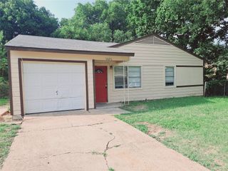 3831 Castle Hills Drive, Dallas, TX 75241