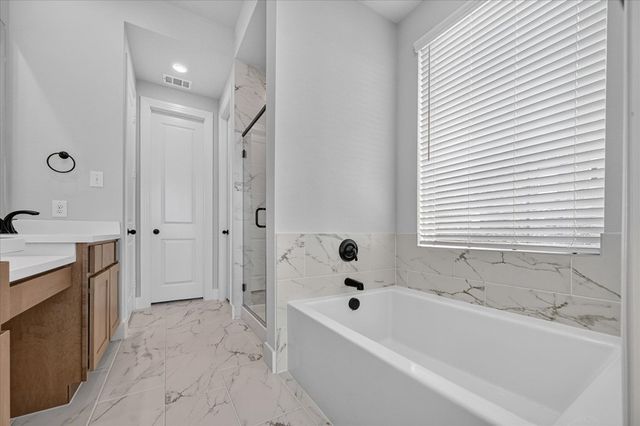 2106 Waters Edge Street, Forney, TX 75126