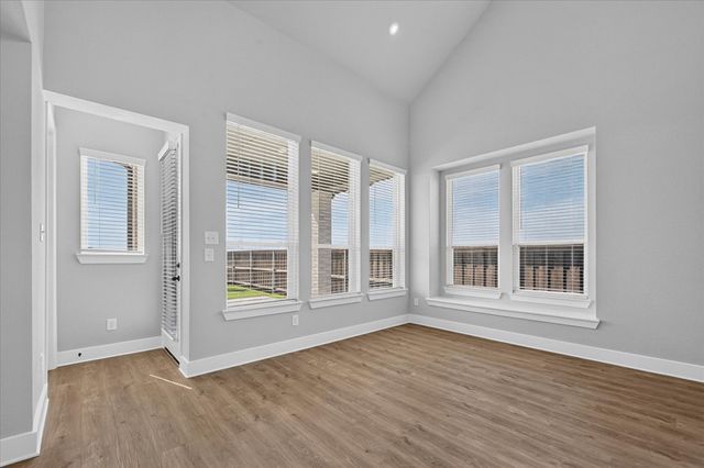 2106 Waters Edge Street, Forney, TX 75126