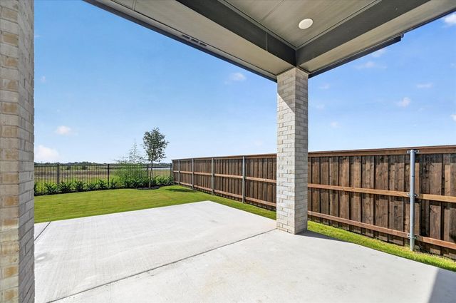 2106 Waters Edge Street, Forney, TX 75126