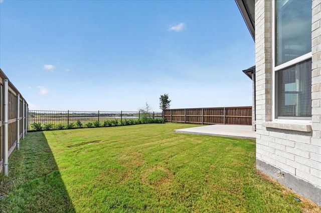 2106 Waters Edge Street, Forney, TX 75126