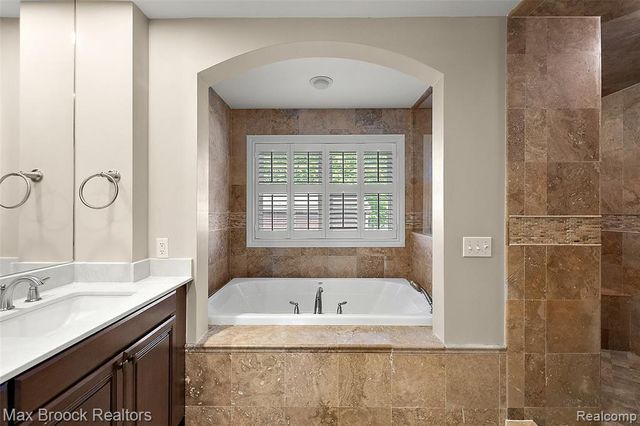 698 Hanna Street, Birmingham, MI 48009