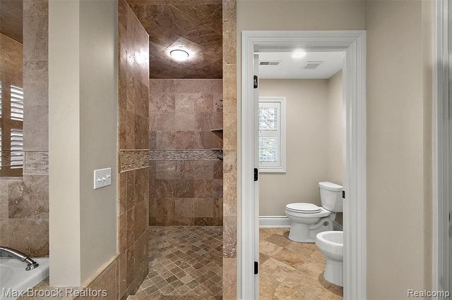 698 Hanna Street, Birmingham, MI 48009