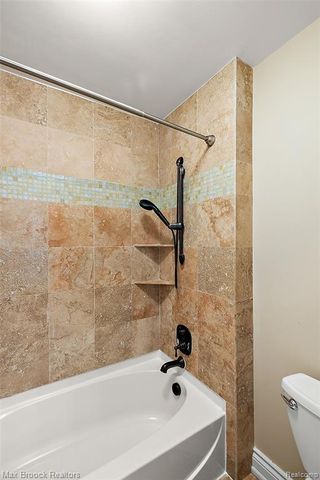 698 Hanna Street, Birmingham, MI 48009