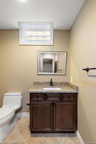 698 Hanna Street, Birmingham, MI 48009