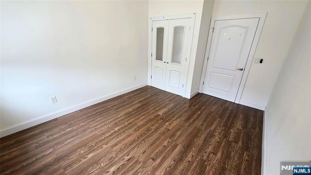 292 Stuyvesant Avenue 290, Lyndhurst, NJ 07071