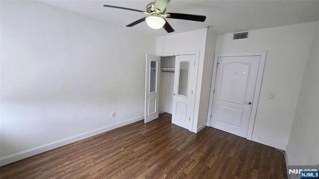 292 Stuyvesant Avenue 290, Lyndhurst, NJ 07071