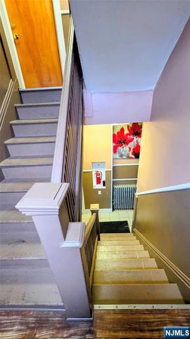 292 Stuyvesant Avenue 290, Lyndhurst, NJ 07071