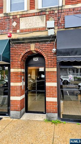 292 Stuyvesant Avenue 290, Lyndhurst, NJ 07071