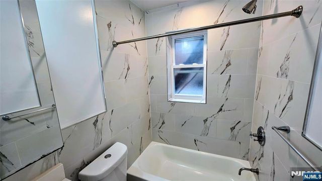 292 Stuyvesant Avenue 290, Lyndhurst, NJ 07071