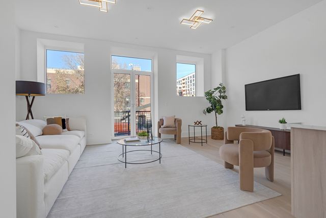 501 W Elm Street 3, Chicago, IL 60610