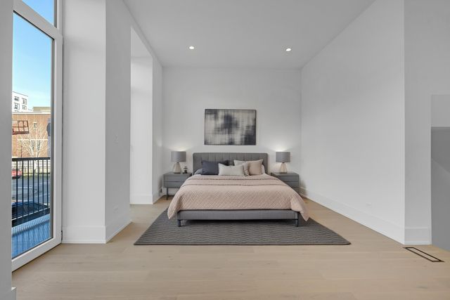 501 W Elm Street 3, Chicago, IL 60610