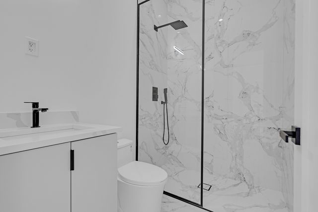 501 W Elm Street 3, Chicago, IL 60610