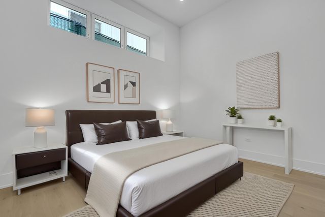 501 W Elm Street 3, Chicago, IL 60610