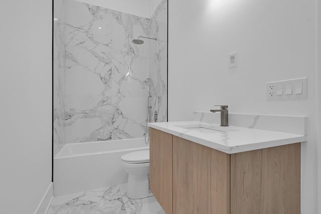 501 W Elm Street 3, Chicago, IL 60610