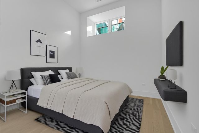 501 W Elm Street 3, Chicago, IL 60610