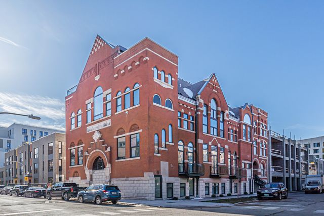 501 W Elm Street 3, Chicago, IL 60610