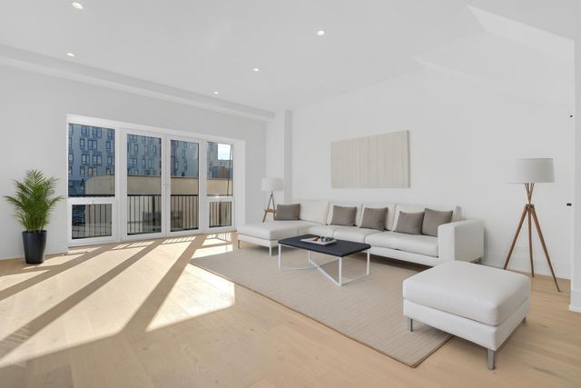 501 W Elm Street 3, Chicago, IL 60610