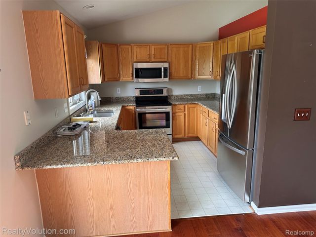 1812 Stoldt Avenue, Imlay City, MI 48444