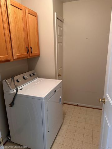 1812 Stoldt Avenue, Imlay City, MI 48444
