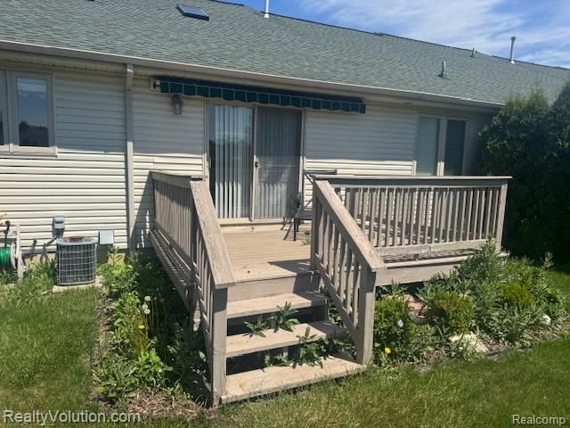 1812 Stoldt Avenue, Imlay City, MI 48444