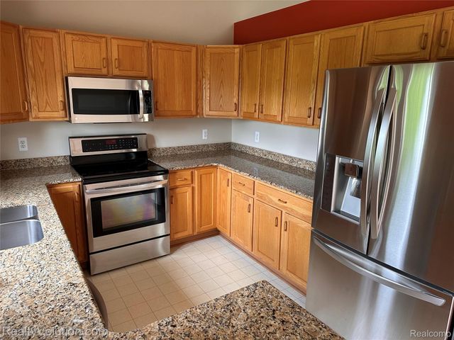 1812 Stoldt Avenue, Imlay City, MI 48444