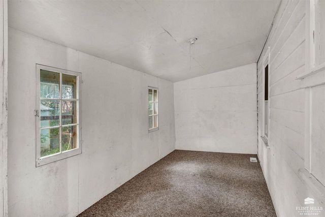 411 W 4th St, Junction City, KS 66441