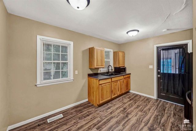 411 W 4th St, Junction City, KS 66441