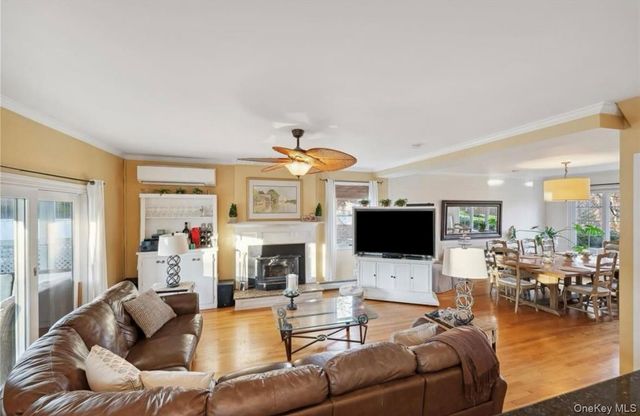 23 N Westbury Road, Hampton Bays, NY 11946